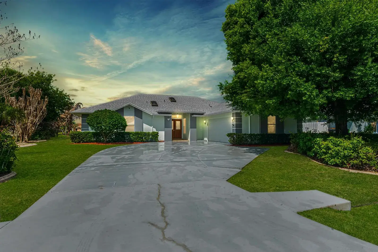 3 bedroom 2 bath Residential for sale at 5400 NW Emblem Street, Port St. Lucie FL 34983