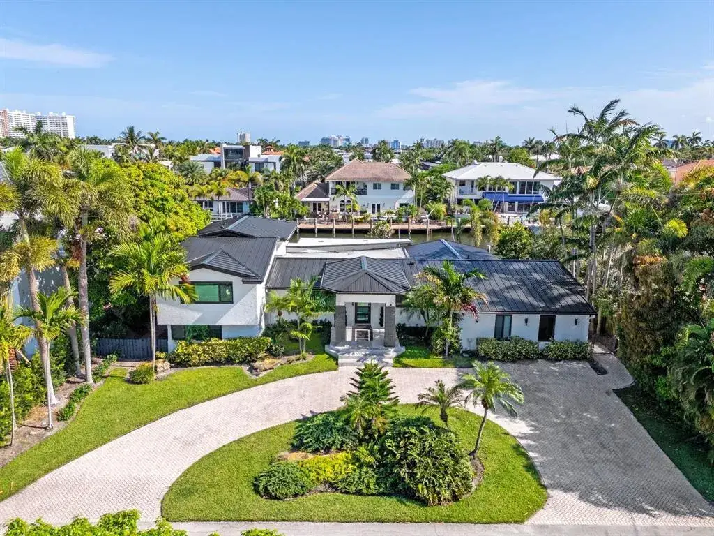 6 bedroom 4 bath Residential for sale at 2878 NE 26th Street, Fort Lauderdale FL 33305