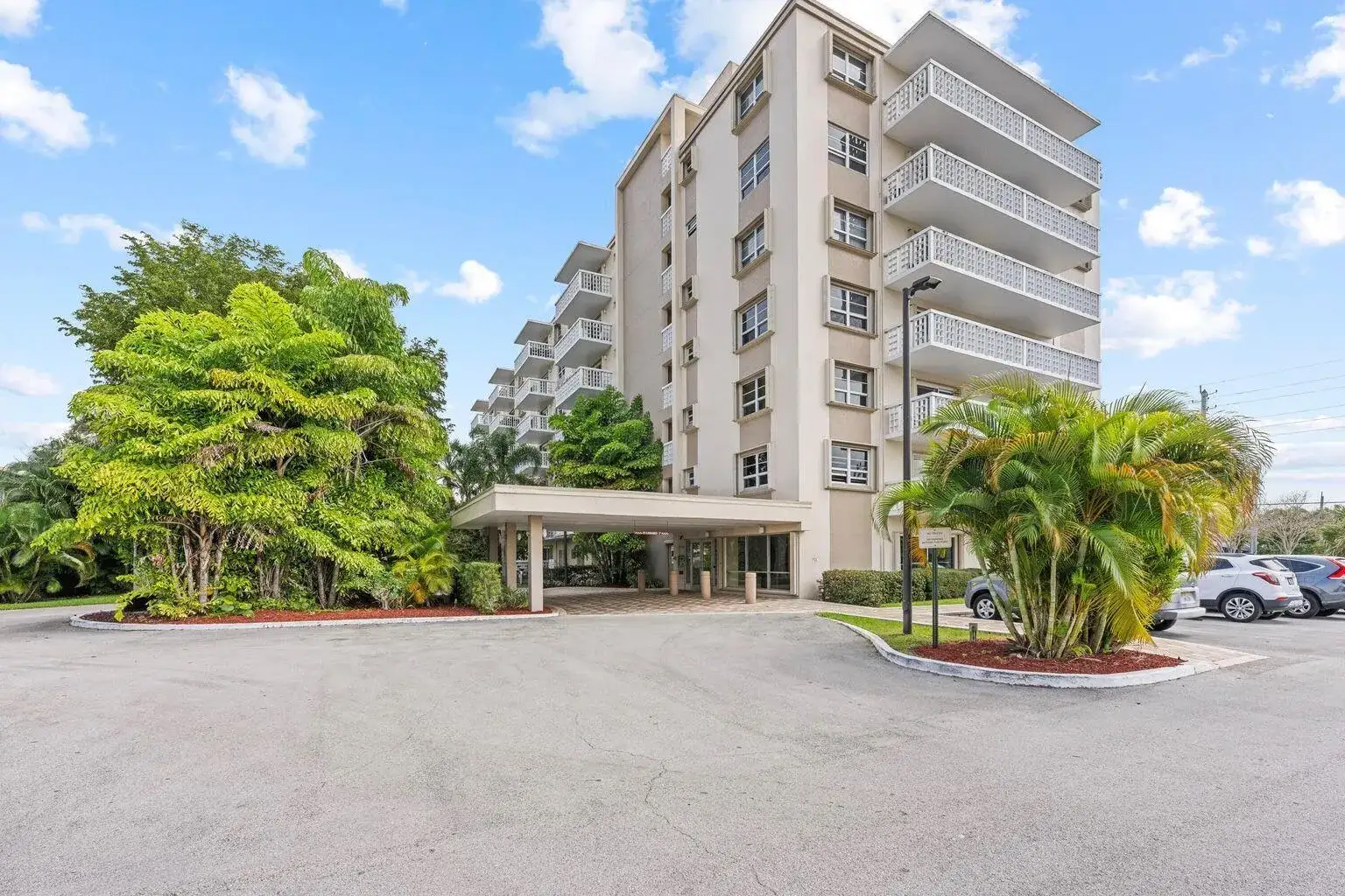 1 bedroom 1 bath Residential for sale at 1831 NE 38th Street # 410, Oakland Park FL 33308