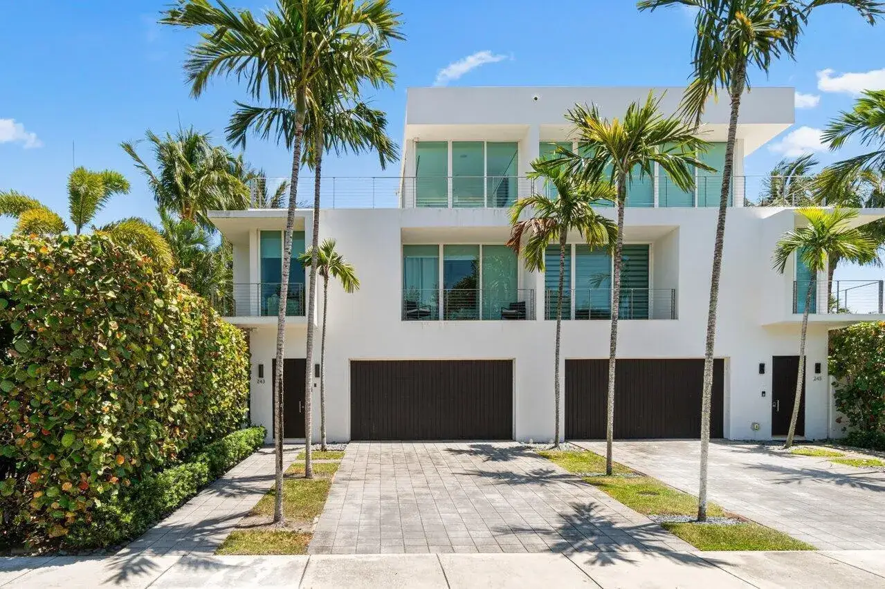 4 bedroom 3 bath Residential Lease for rent at 243 Venetian Drive, Delray Beach FL 33483