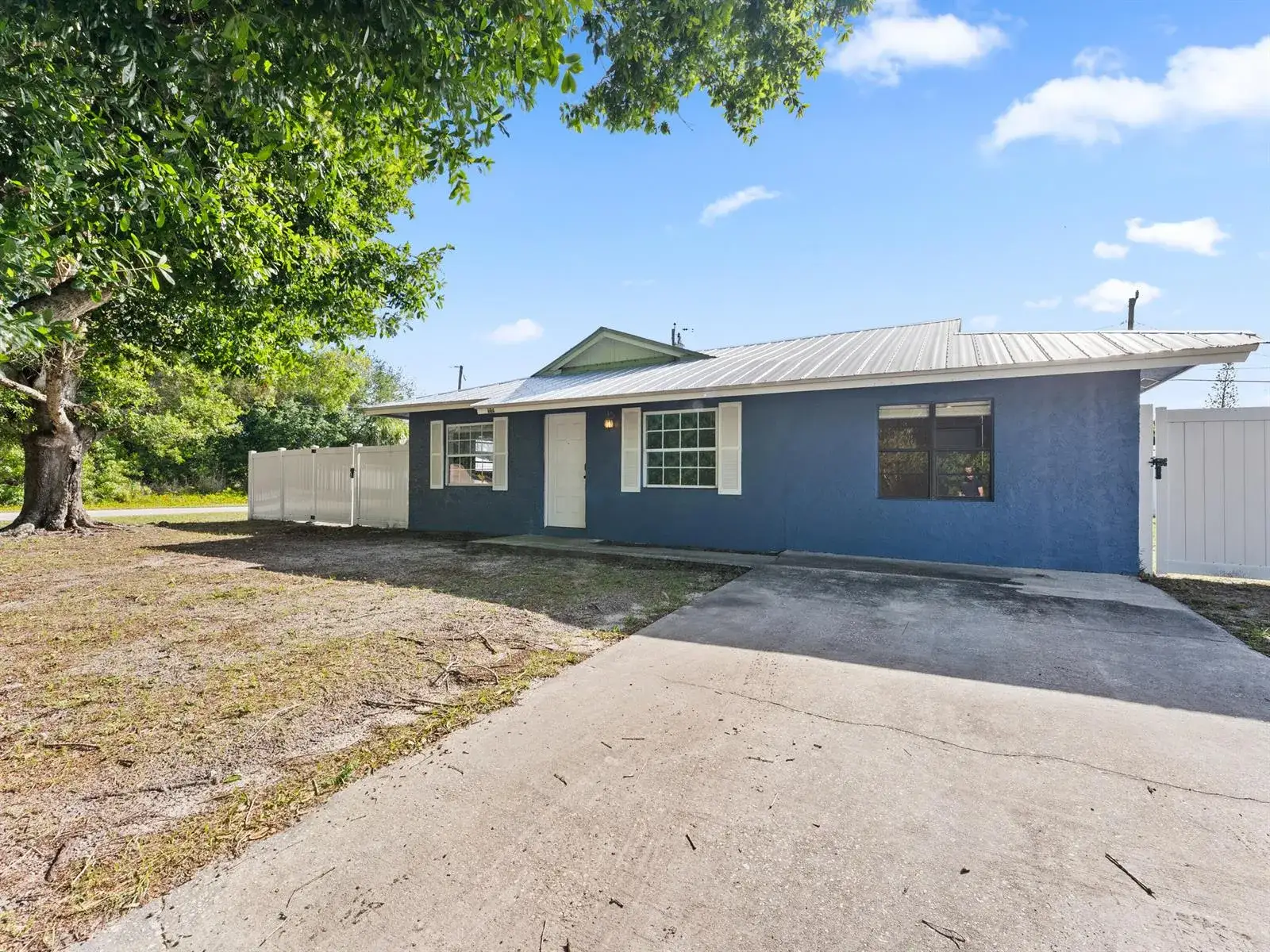 304 8th Avenue SW, Vero Beach FL 32962