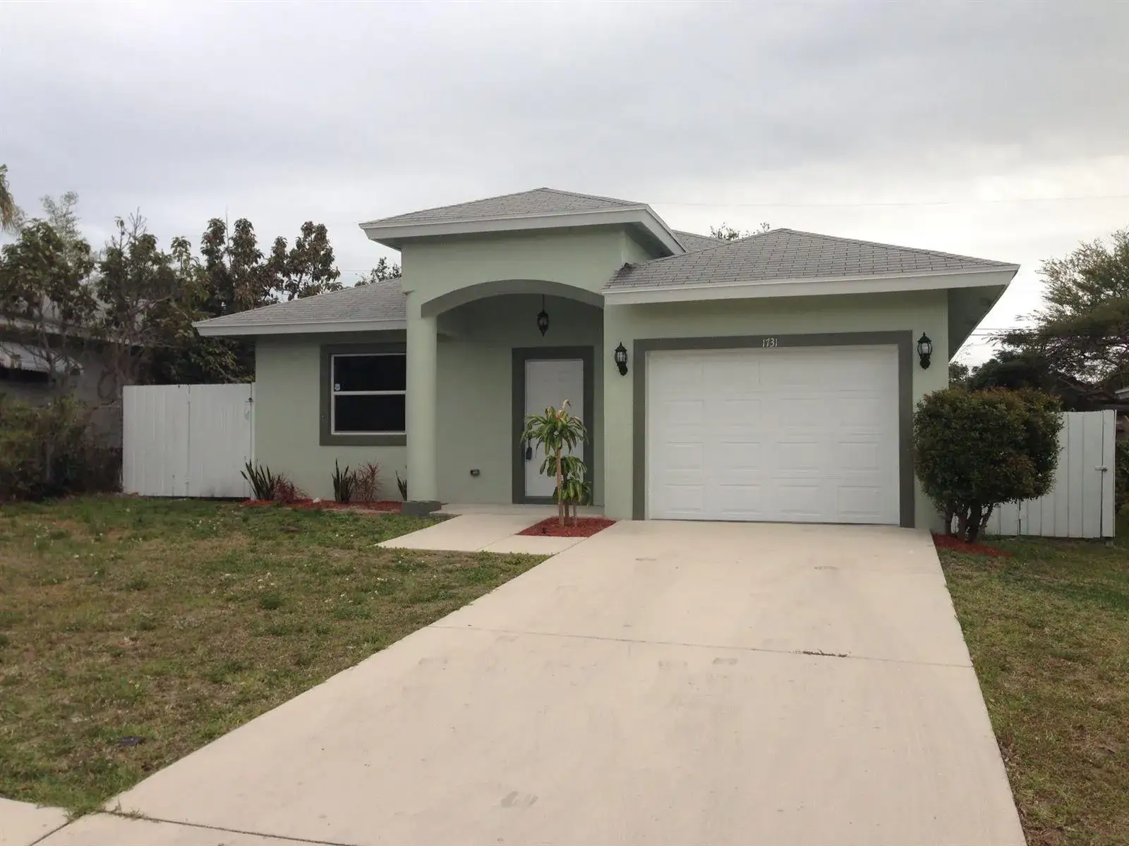 3 bedroom 2 bath Residential Lease for rent at 1731 Lavue Avenue, FL 33460