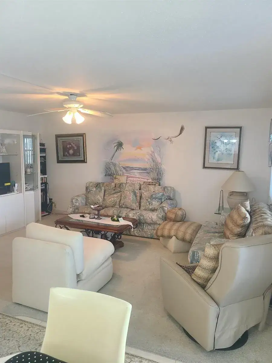2 bedroom 2 bath Residential for sale at 257 Brittany F # 257, Delray Beach FL 33446