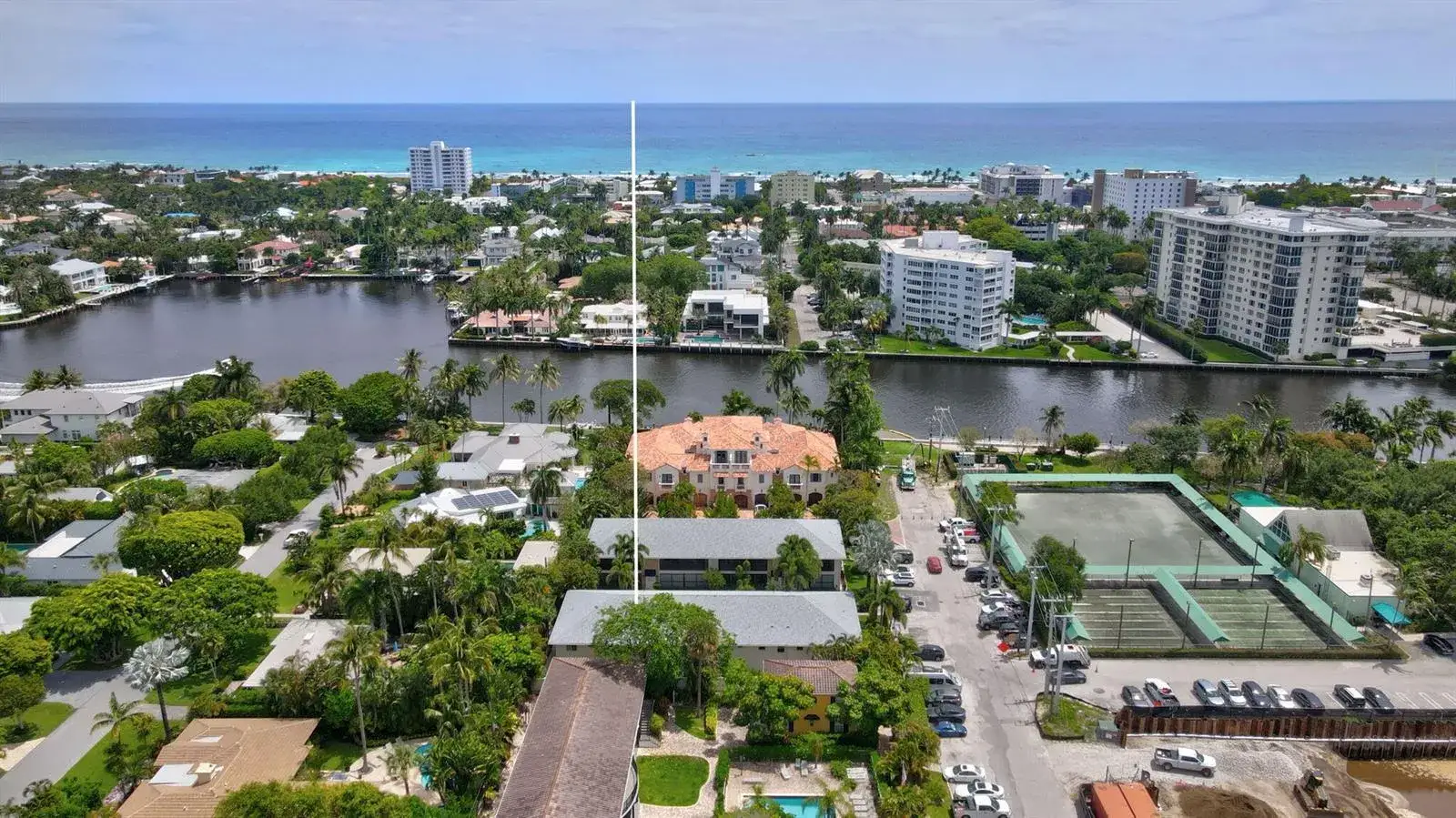2 bedroom 2 bath Residential for sale at 807 NE 1st Street # 6w, Delray Beach FL 33483