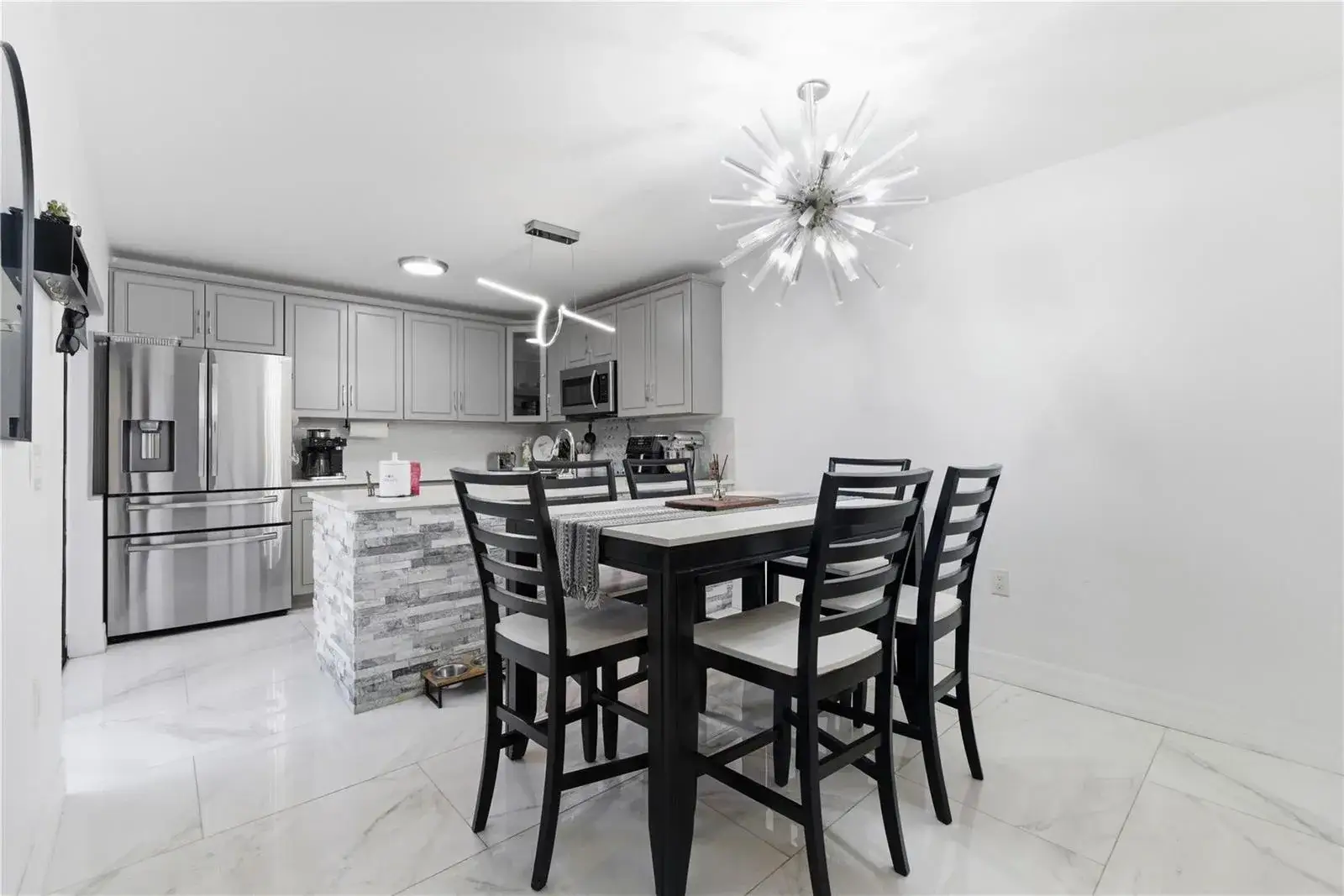 2 bedroom 2 bath Residential for sale at 1017 10th Way, West Palm Beach FL 33407