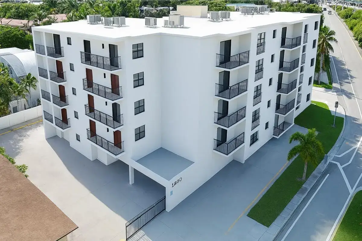 1 bedroom 1 bath Residential Lease for rent at 3300 S Dixie Highway # 503, Miami FL 33133