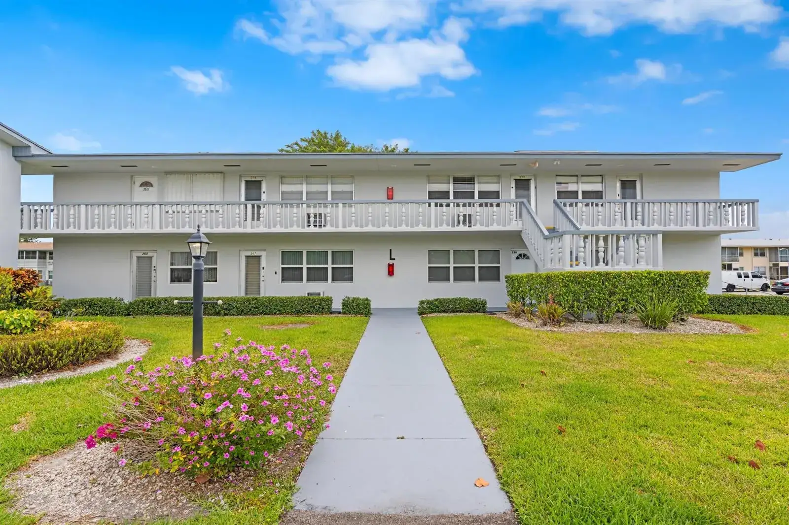 1 bedroom 1 bath Residential for sale at 279 Coventry L, West Palm Beach FL 33417