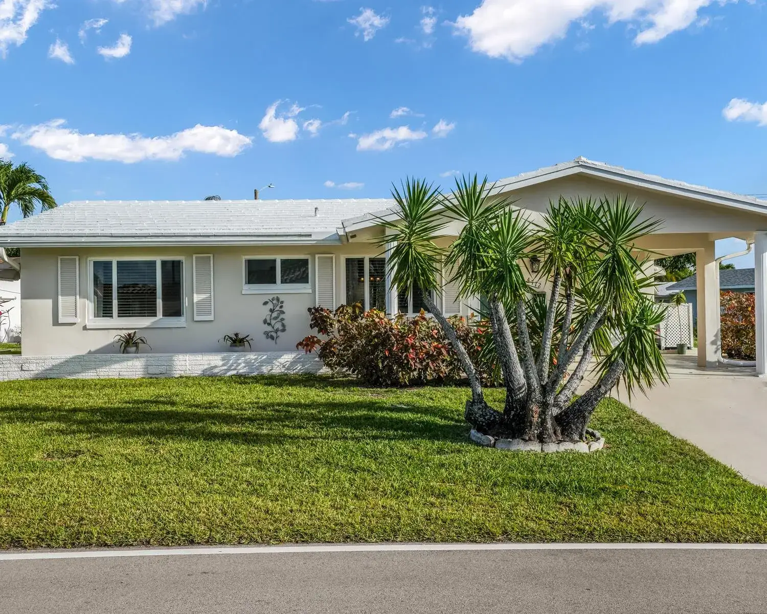 2 bedroom 2 bath Residential for sale at 4712 Mainland Drive, Tamarac FL 33319