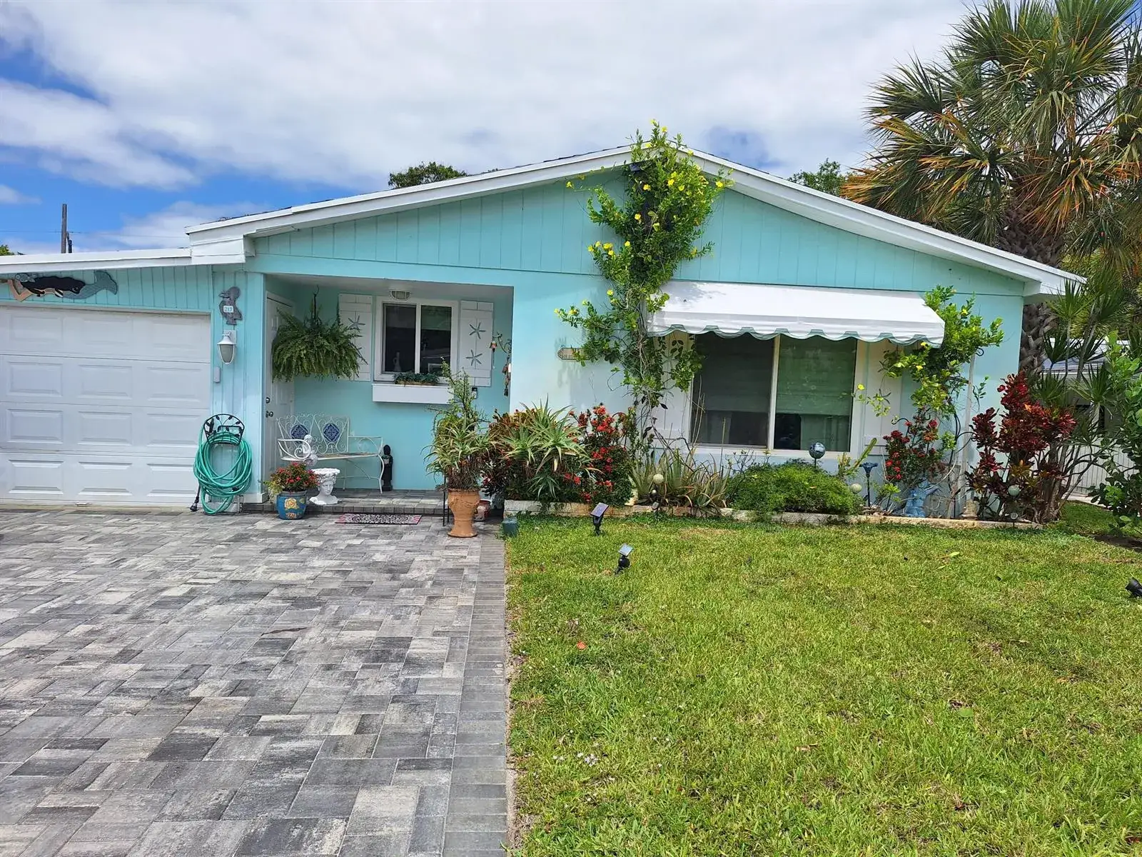 2 bedroom 2 bath Residential Lease for rent at 217 SE 2nd Avenue, Boynton Beach FL 33435