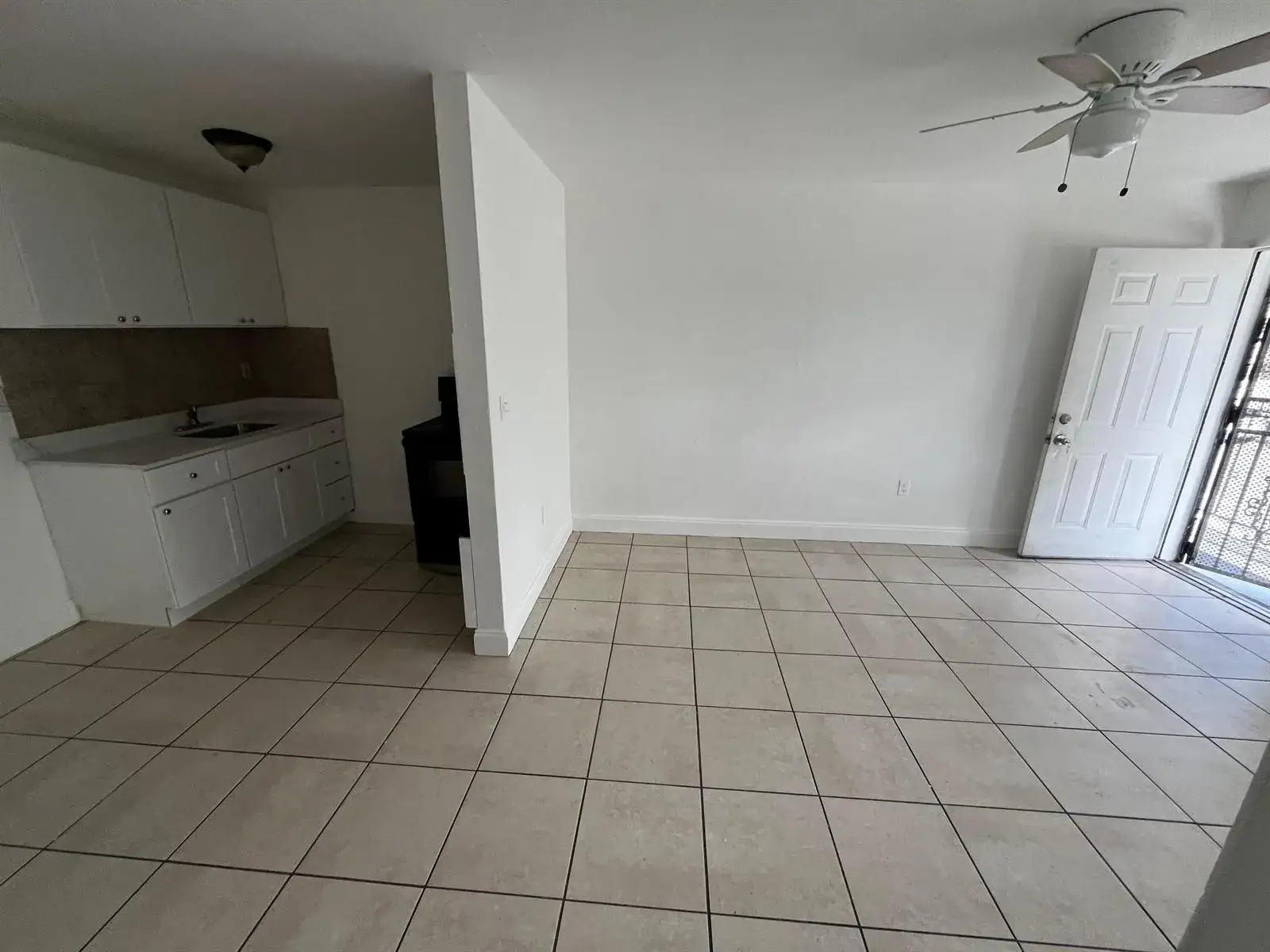 3015 NW 8th Avenue # 11, Miami FL 33127