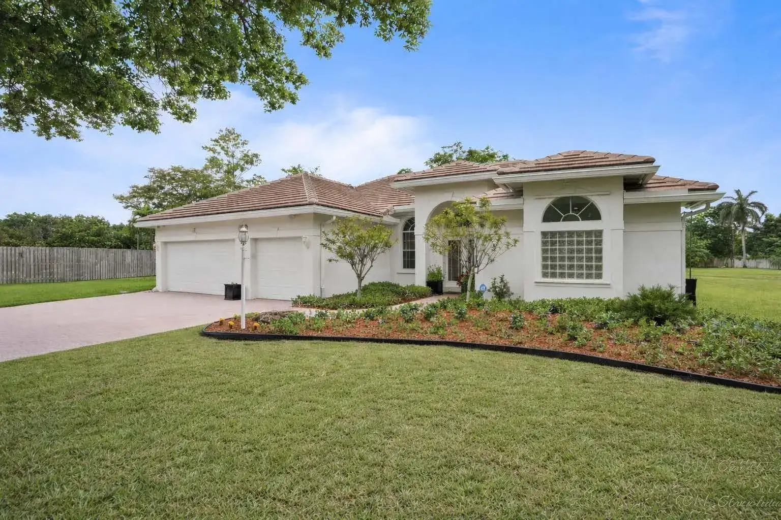 4 bedroom 3 bath Residential for sale at 16245 Seneca Circle, Davie FL 33331
