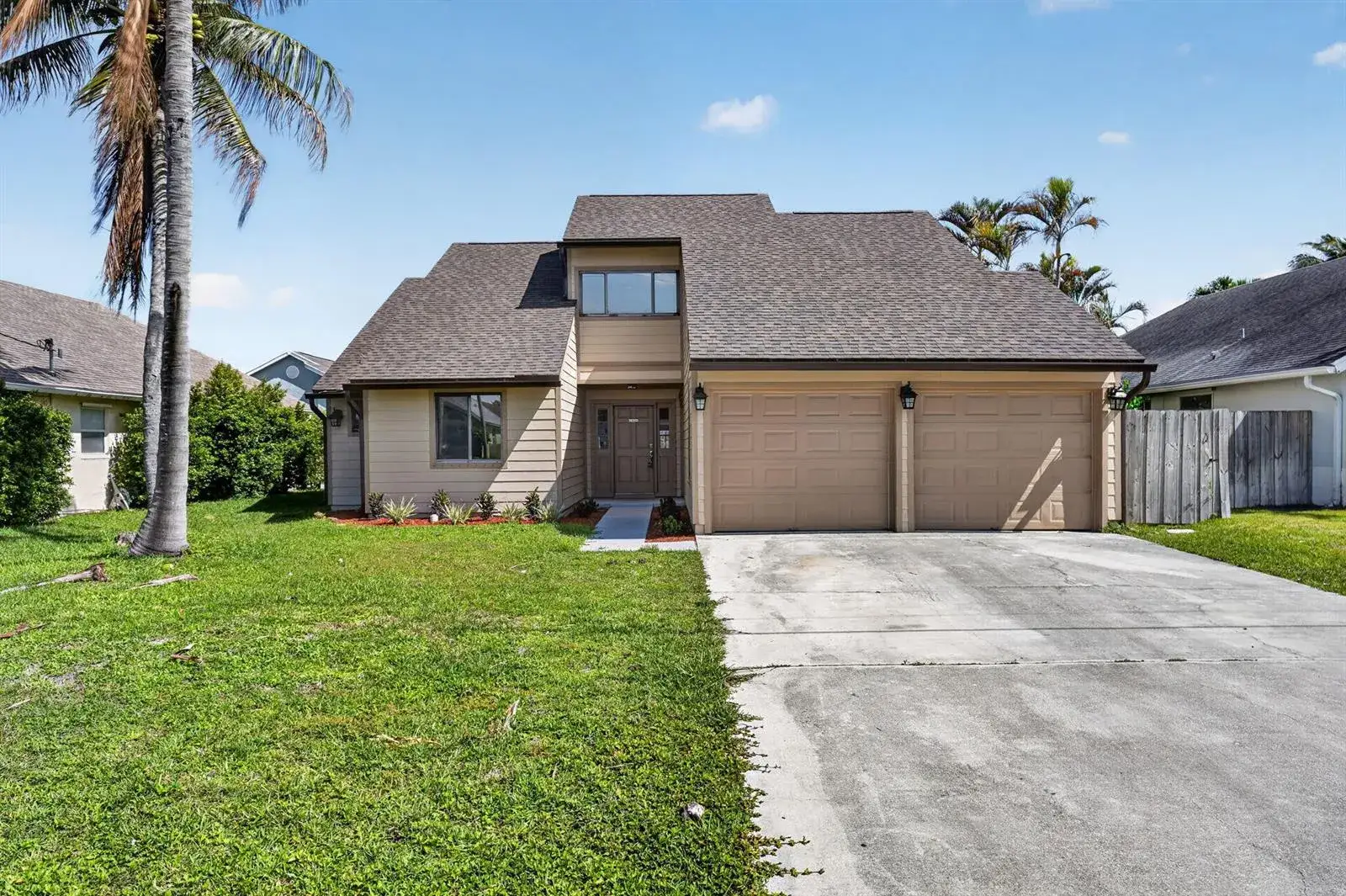 3 bedroom 3 bath Residential for sale at 6119 Mullin Street, Jupiter FL 33458