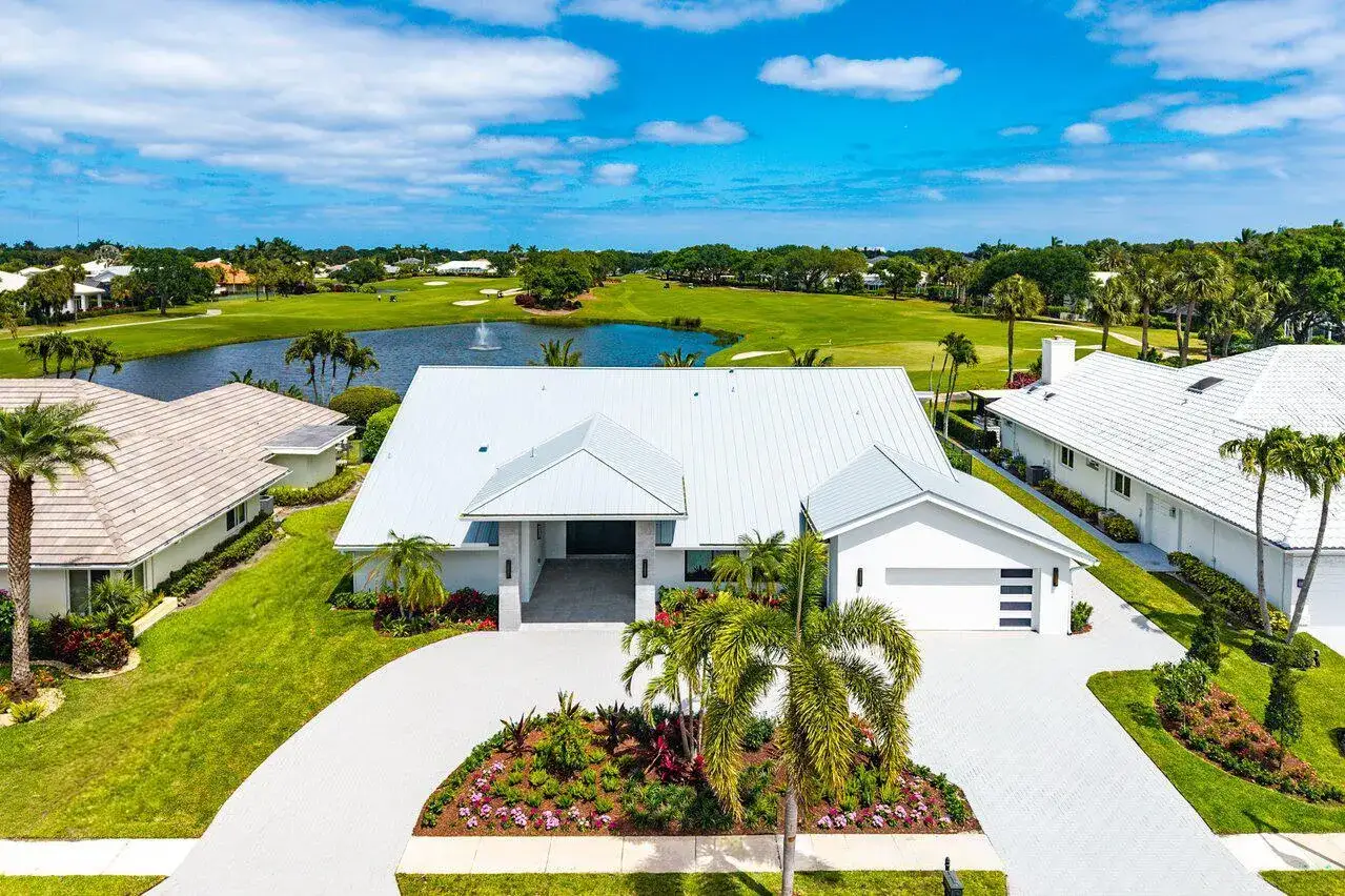 4 bedroom 4 bath Residential for sale at 4887 Bocaire Boulevard, Boca Raton FL 33487