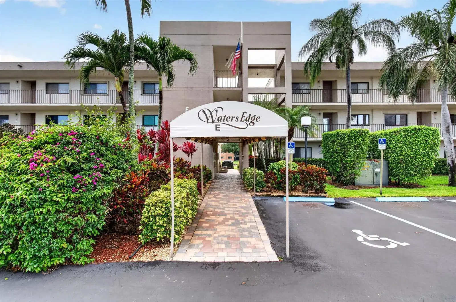 2 bedroom 2 bath Residential for sale at 5550 Witney Drive # 209, Delray Beach FL 33484