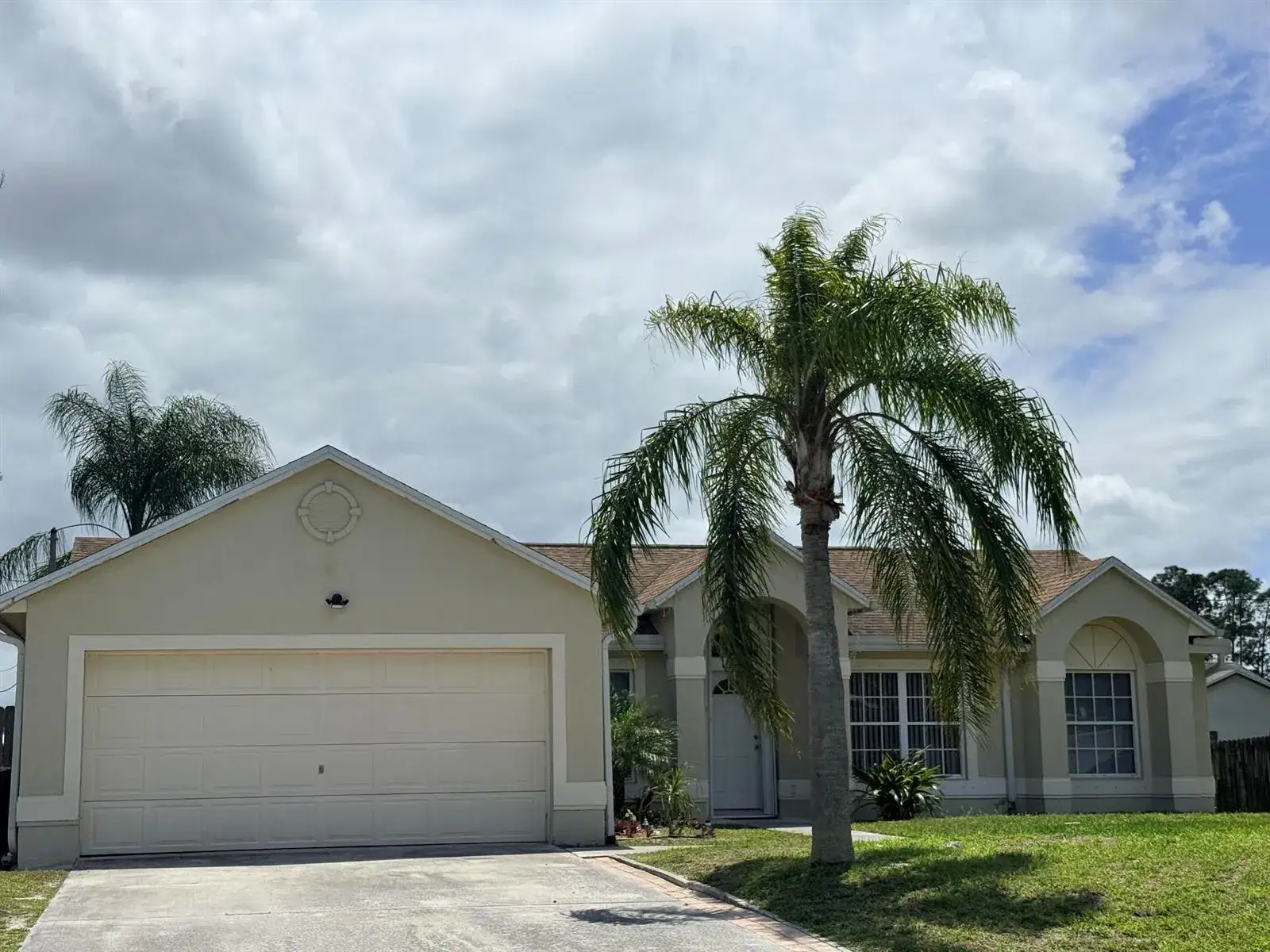 3 bedroom 2 bath Residential for sale at 1044 SW Payne Avenue, Port St. Lucie FL 34953