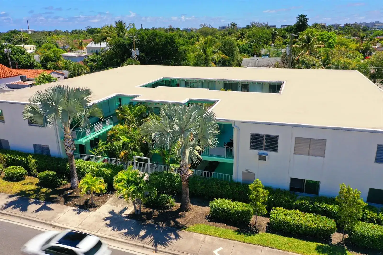 1 bedroom 1 bath Residential for sale at 702 N Federal Highway # A8, FL 33460