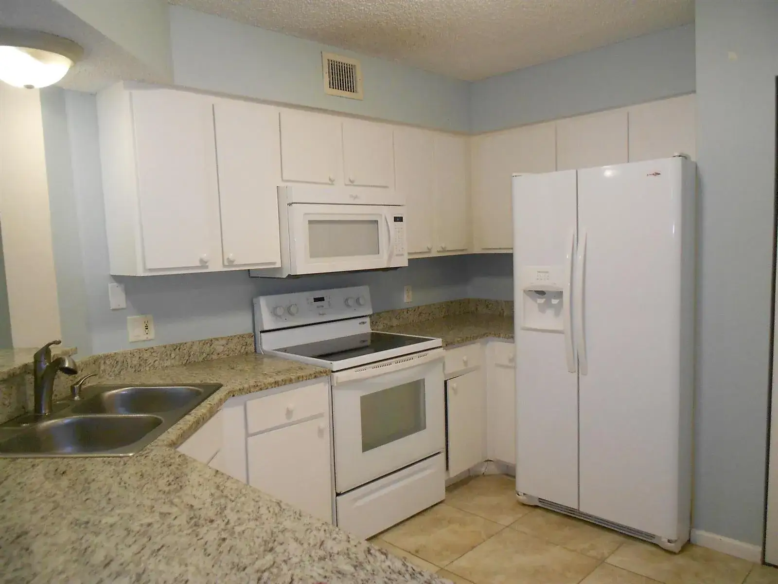 3 bedroom 2 bath Residential for sale at 300 Scotia Drive # 203, Hypoluxo FL 33462