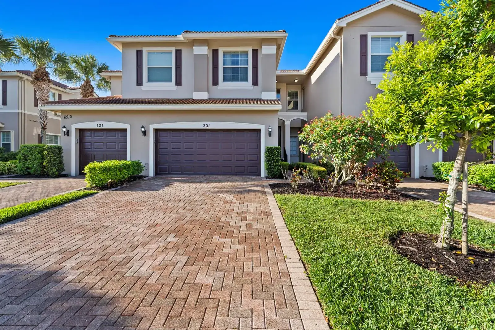 3 bedroom 2 bath Residential for sale at 6513 Monterey Point # 201, Naples FL 34105
