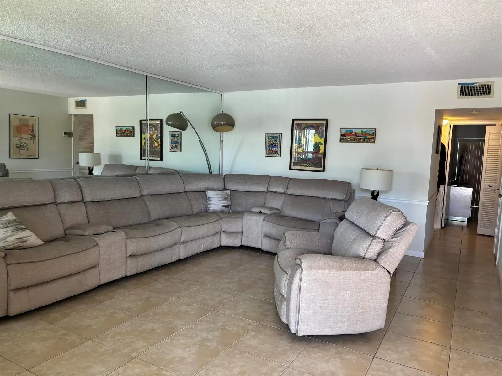 2 bedroom 2 bath Residential Lease for rent at 105 E Wellington # 105, West Palm Beach FL 33417