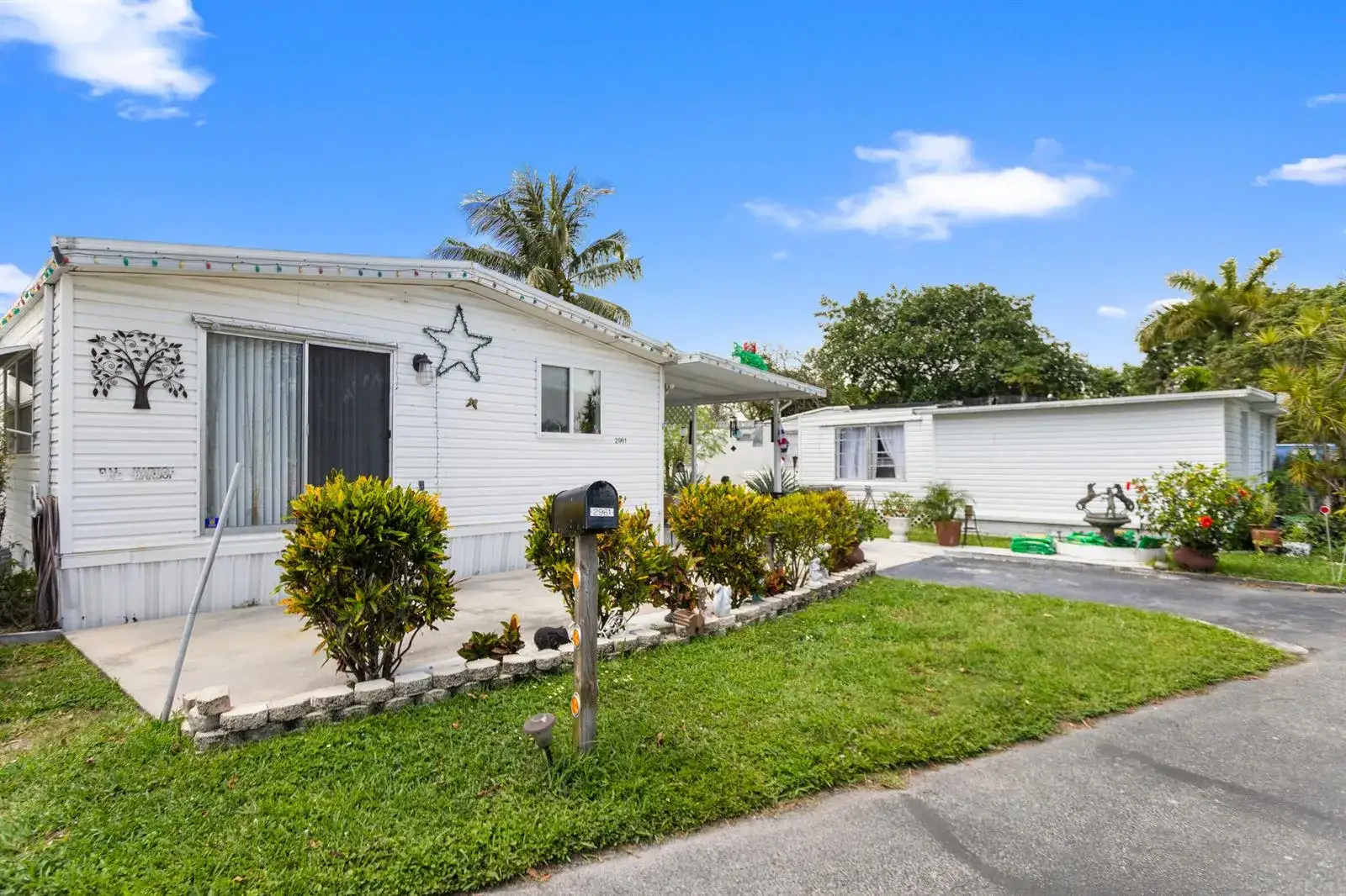 2 bedroom 2 bath Residential for sale at 2961 SW 52nd Terrace, Davie FL 33314