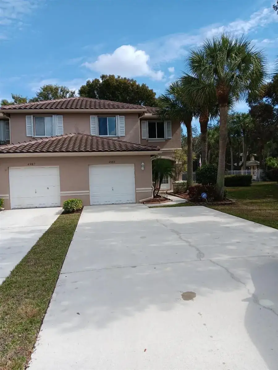 3 bedroom 2 bath Residential Lease for rent at 4983 W Pinemore Lane # 4983, Lake Worth FL 33463