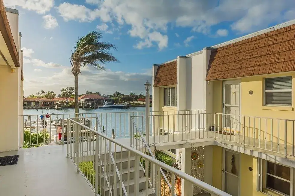 1 bedroom 1 bath Residential Lease for rent at 1315 Bayshore Drive # 204, Fort Pierce FL 34949