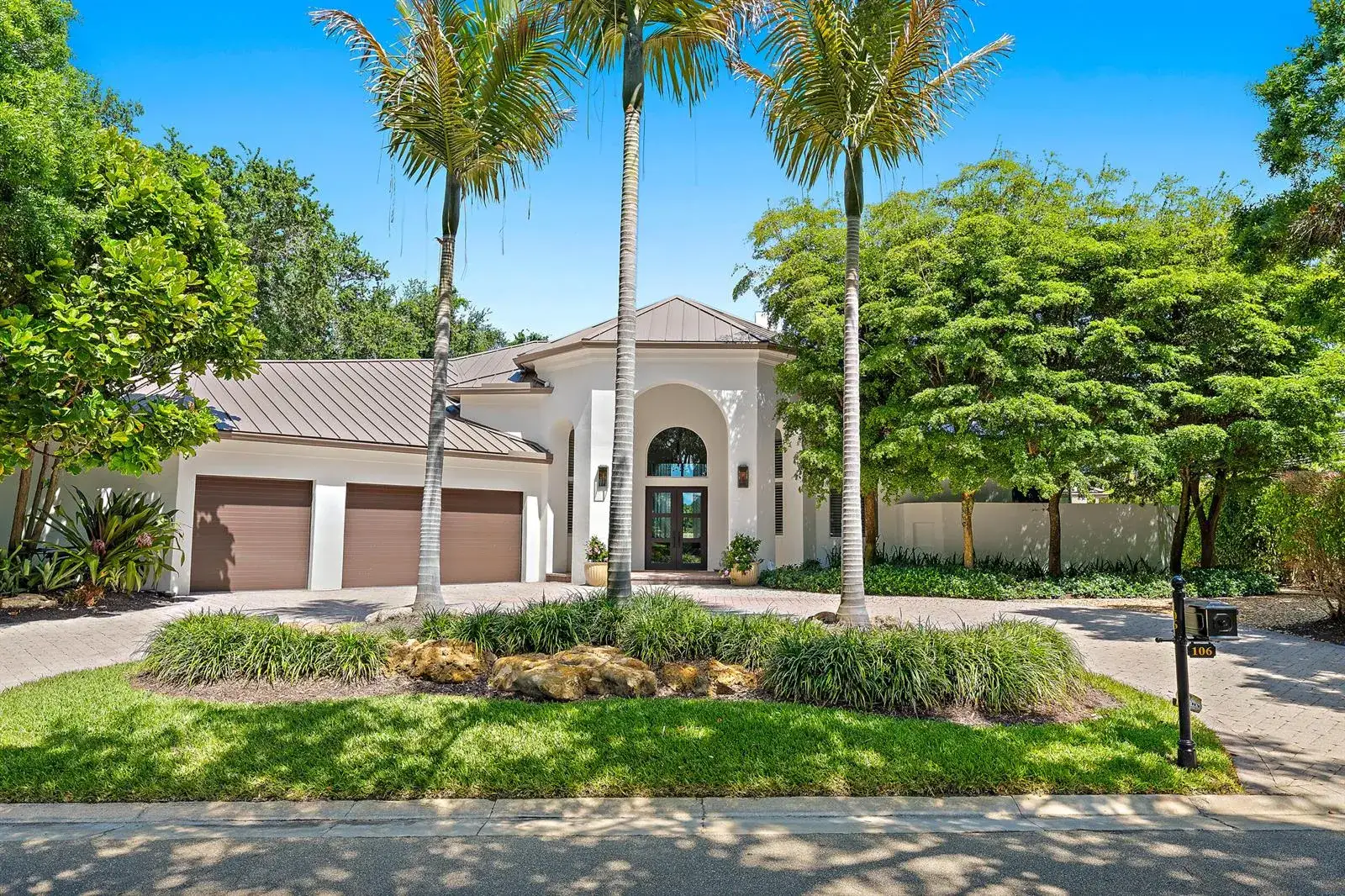4 bedroom 4 bath Residential for sale at 106 Commodore Drive, Jupiter FL 33477