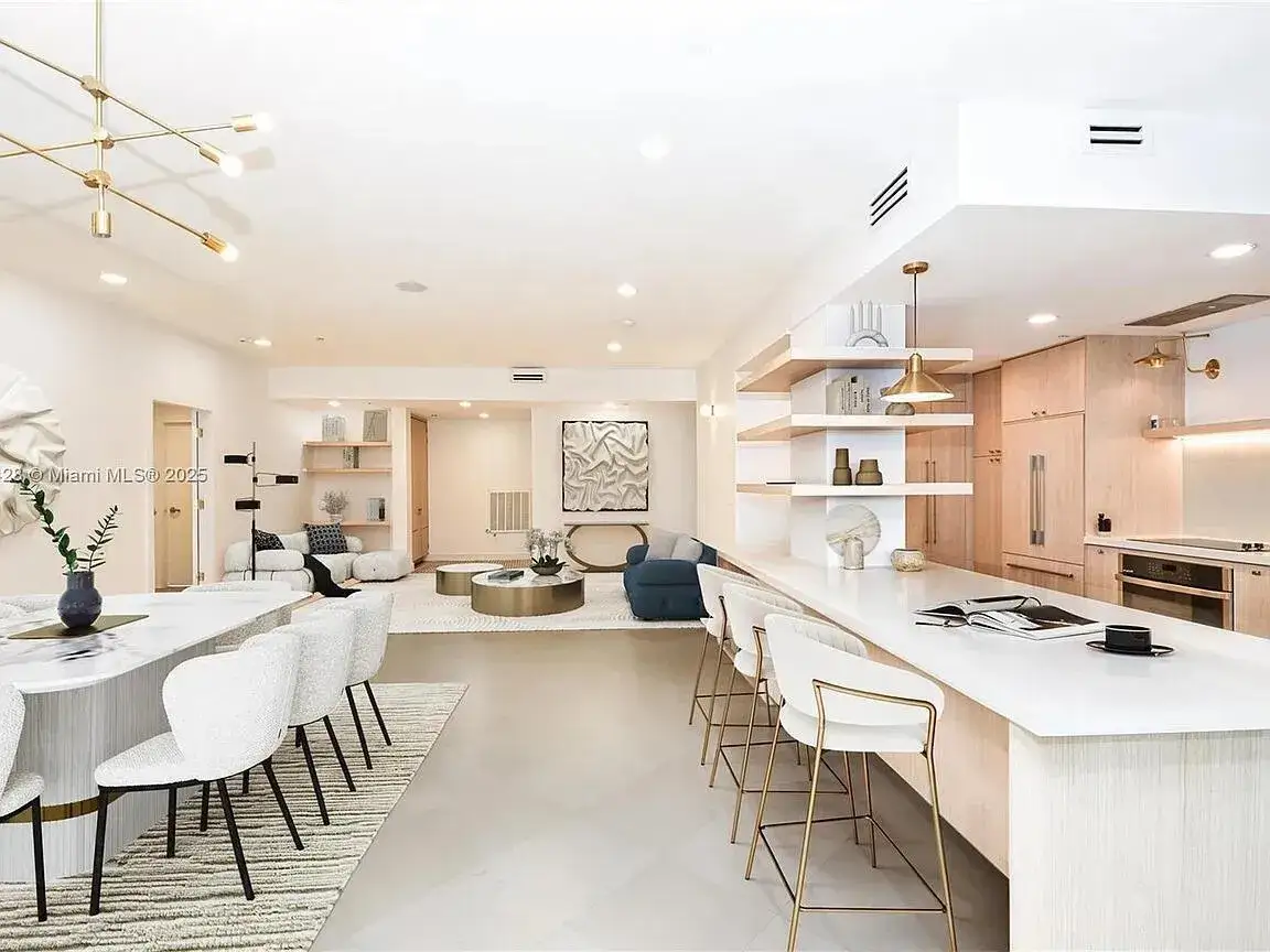 2 bedroom 2 bath Residential for sale at 10101 Collins Avenue # 7d, Bal Harbour FL 33154