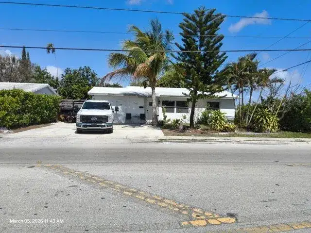 2 bedroom 1 bath Residential Lease for rent at 341 SW 15th Street, Deerfield Beach FL 33441