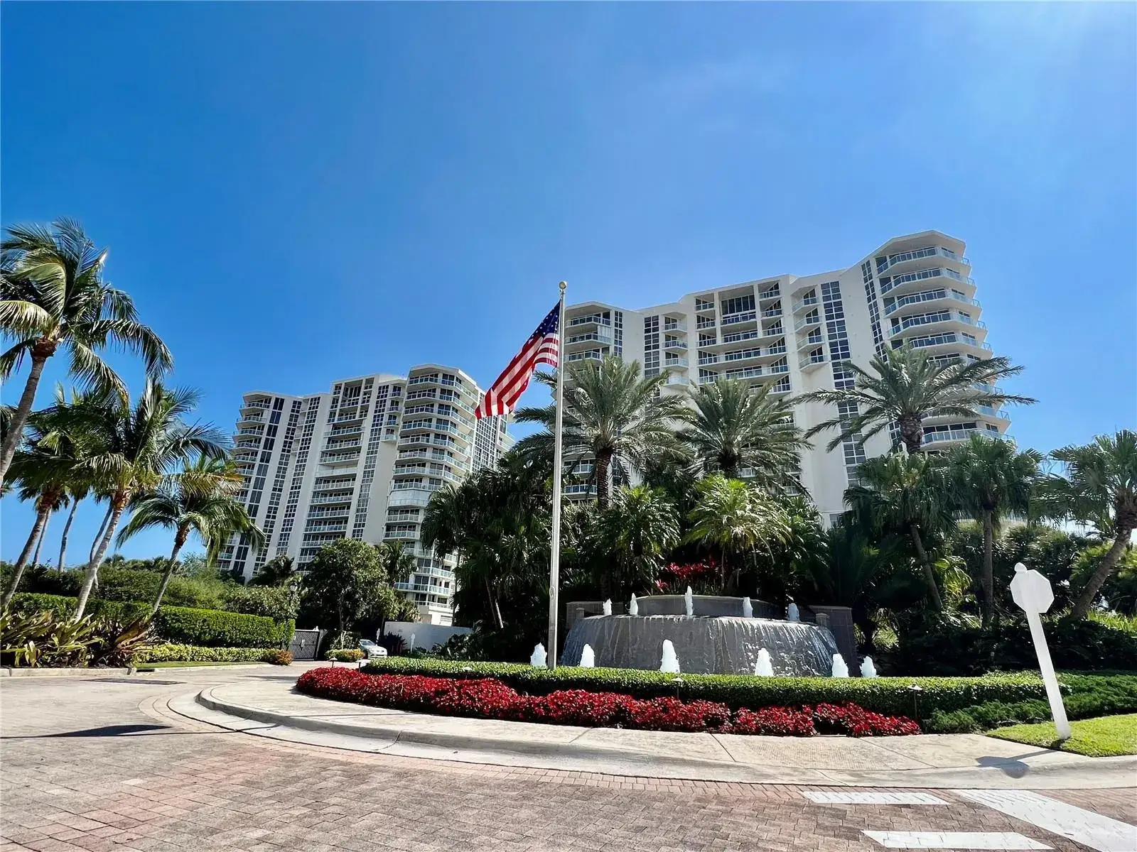 2 bedroom 2 bath Residential Lease for rent at 6001 N Ocean Drive # 706, Hollywood FL 33019