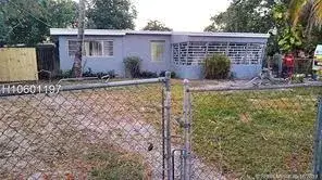 3 bedroom 3 bath Residential Lease for rent at 12920 Westview Drive # 1, Miami FL 33167