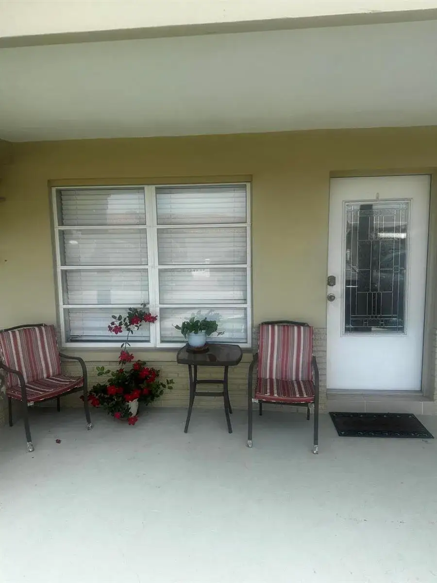 1 bedroom 1 bath Residential Lease for rent at 4804 NW 49th Court, Tamarac FL 33319