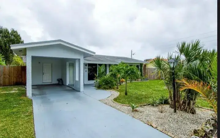 3 bedroom 2 bath Residential for sale at 1905 N 45th Avenue, Hollywood FL 33021