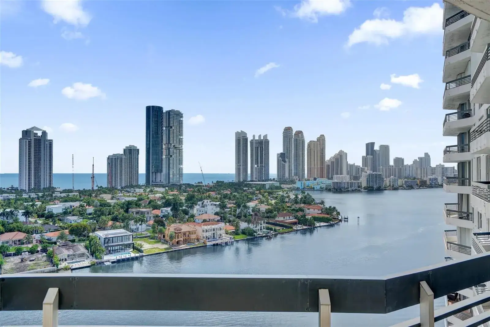2 bedroom 2 bath Residential for sale at 19101 NE 36th Court # 1709, Aventura FL 33180