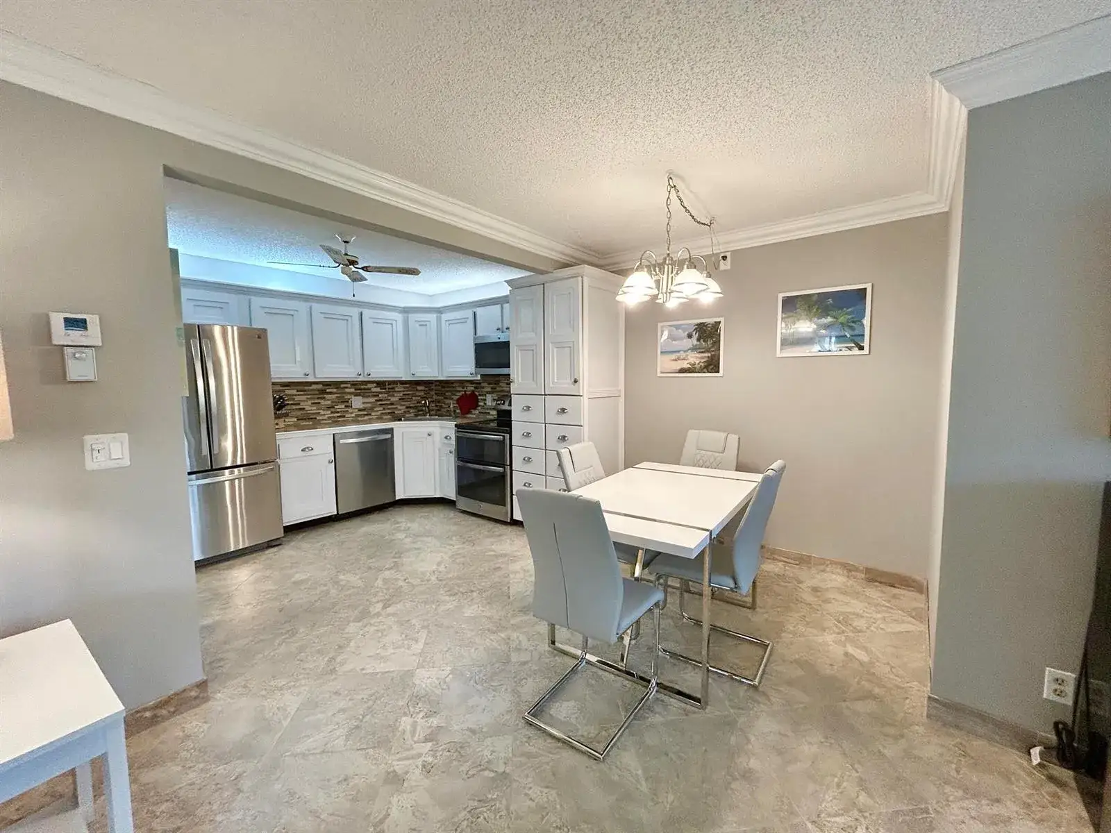 2 bedroom 2 bath Residential for sale at 223 Pine Hov Circle # 2, FL 33463