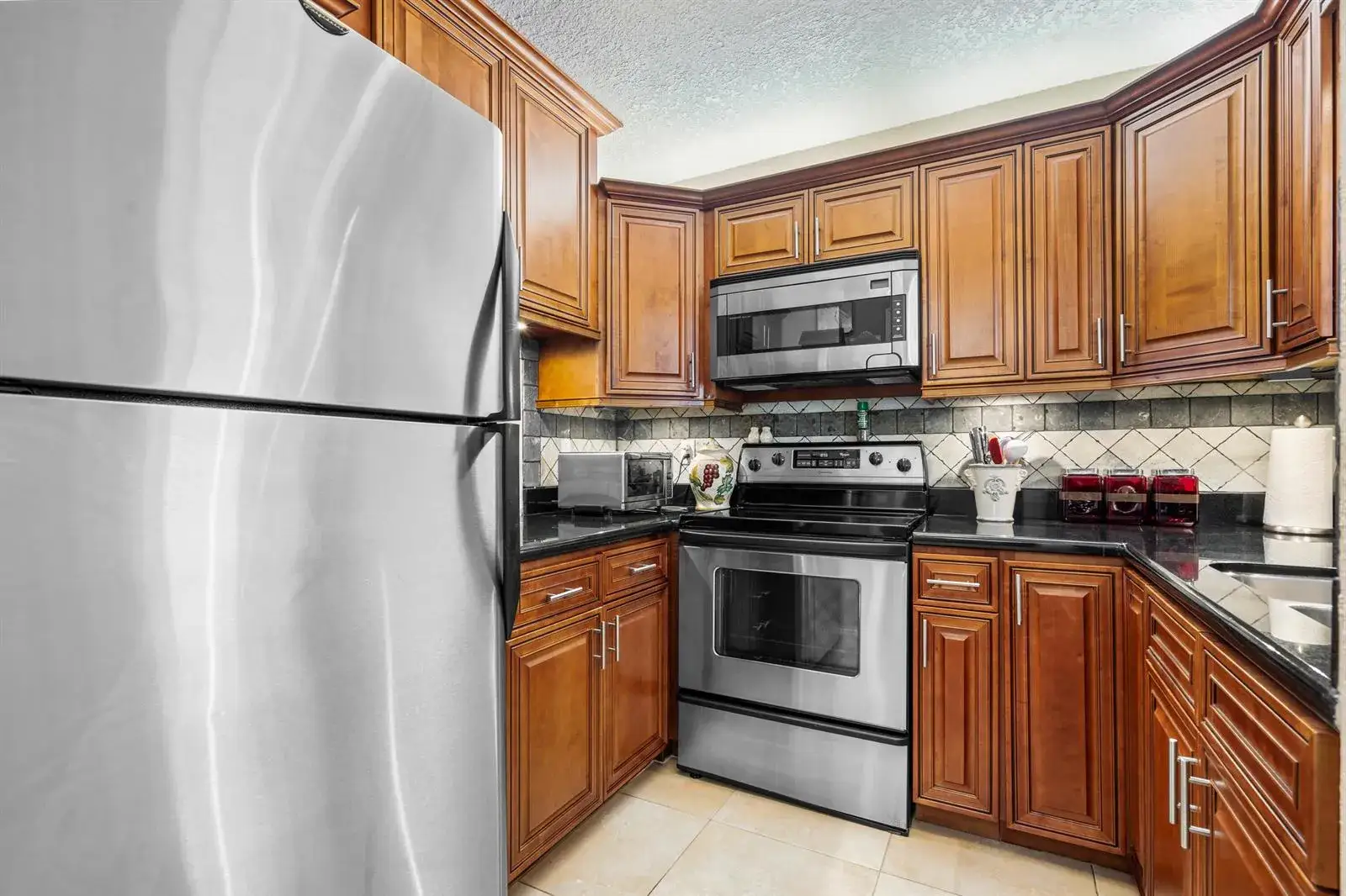 1 bedroom 1 bath Residential for sale at 400 NE 20th Street # B204, Boca Raton FL 33431