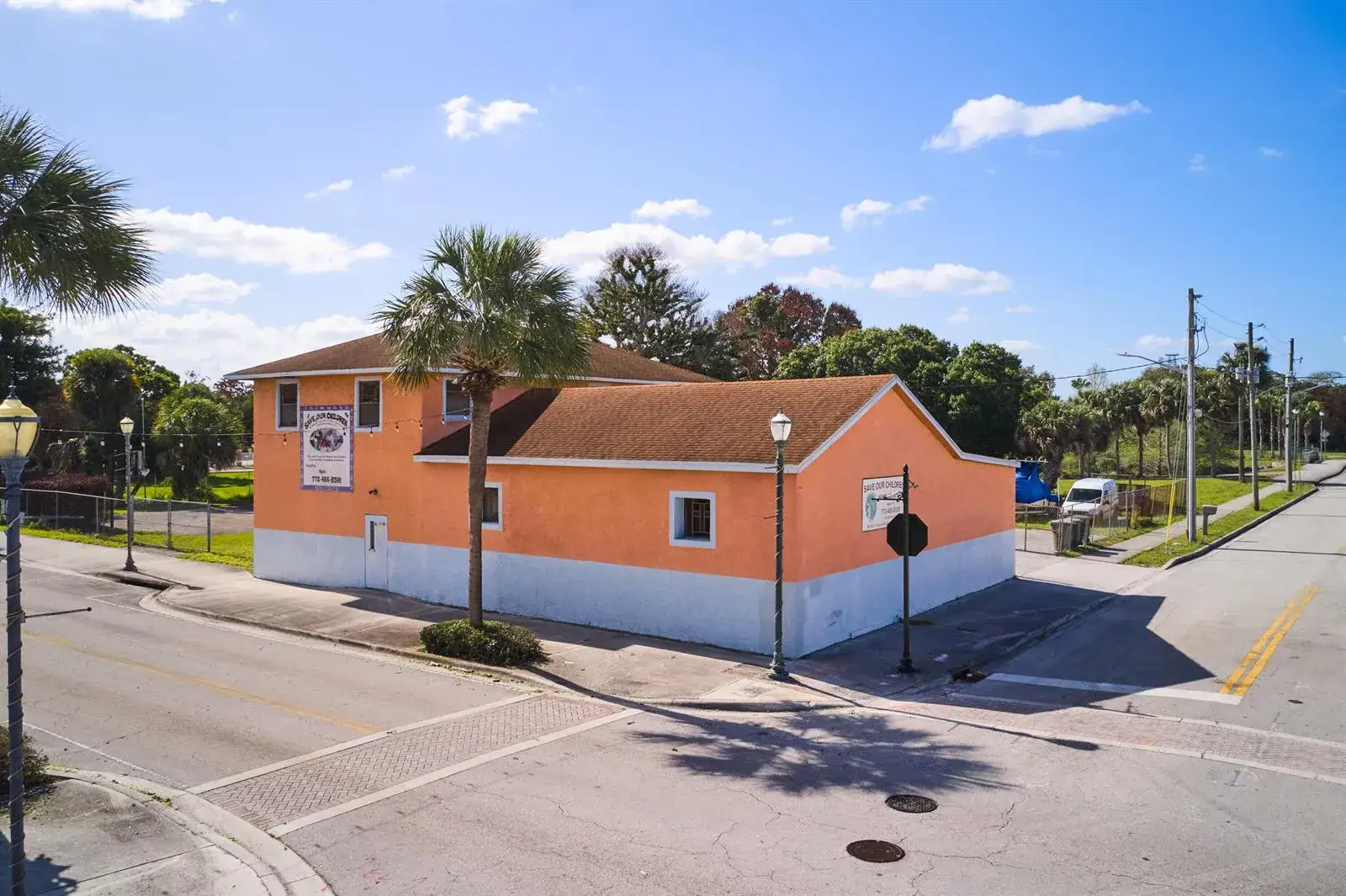 Commercial Sale for sale at 464 N 9th Street, Fort Pierce FL 34950