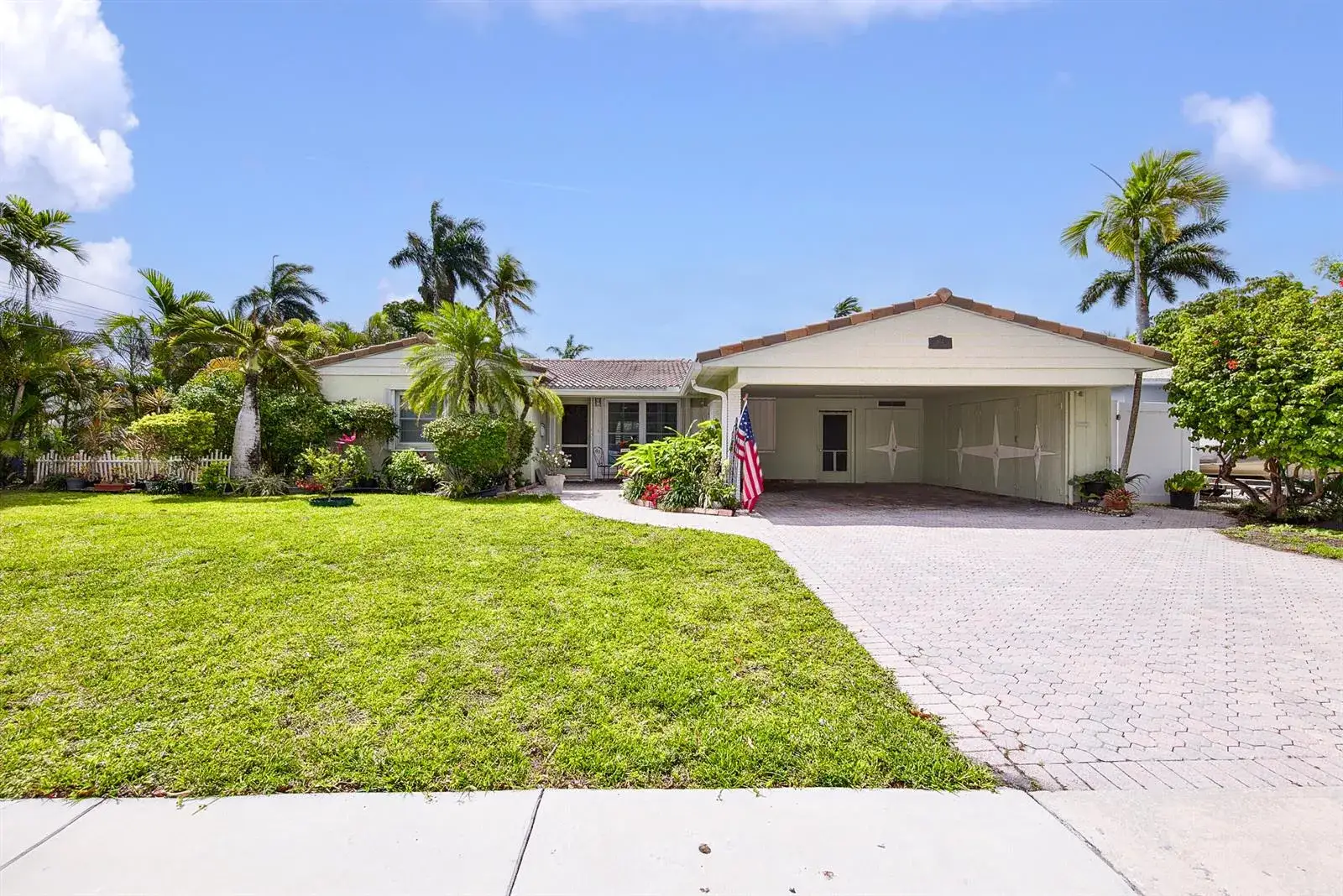 3 bedroom 2 bath Residential for sale at 904 Citrus Isle, Fort Lauderdale FL 33315