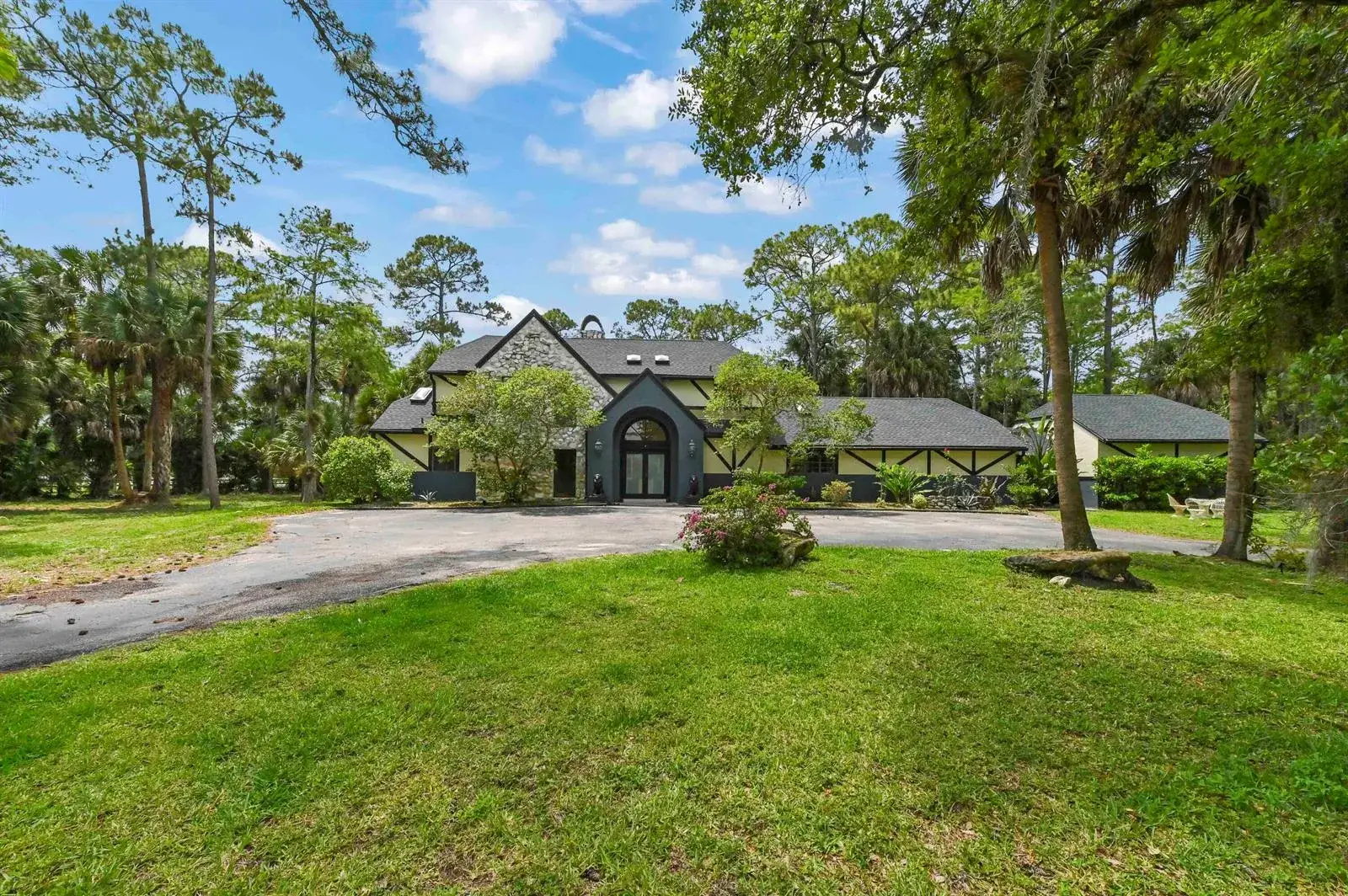 4 bedroom 5 bath Residential for sale at 1339 Gallop Drive, Loxahatchee FL 33470