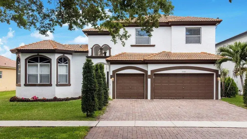 6 bedroom 4 bath Residential for sale at 2242 SW 130th Terrace, Miramar FL 33027