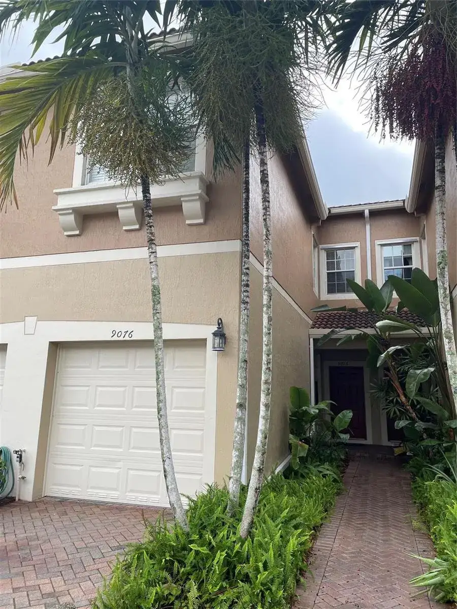 3 bedroom 2 bath Residential Lease for rent at 9076 Preston Place # 9076, Tamarac FL 33321