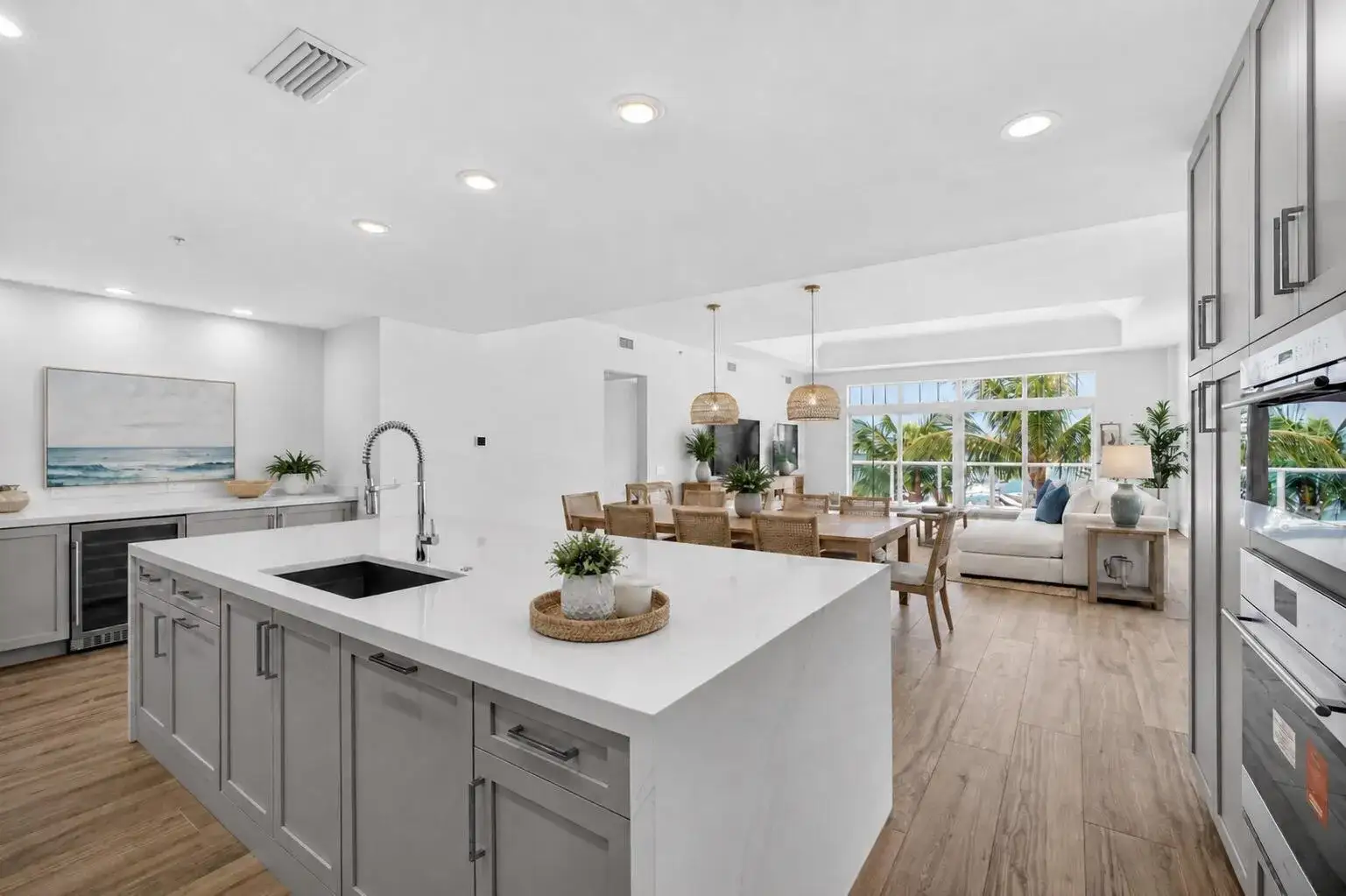 2 bedroom 3 bath Residential for sale at 176 Lake Drive # 302, Palm Beach Shores FL 33404
