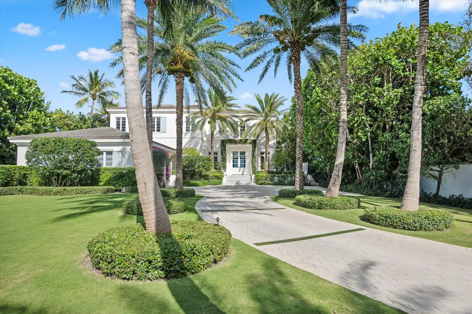 5 bedroom 6 bath Residential for sale at 3501 N Ocean Boulevard, Gulf Stream FL 33483