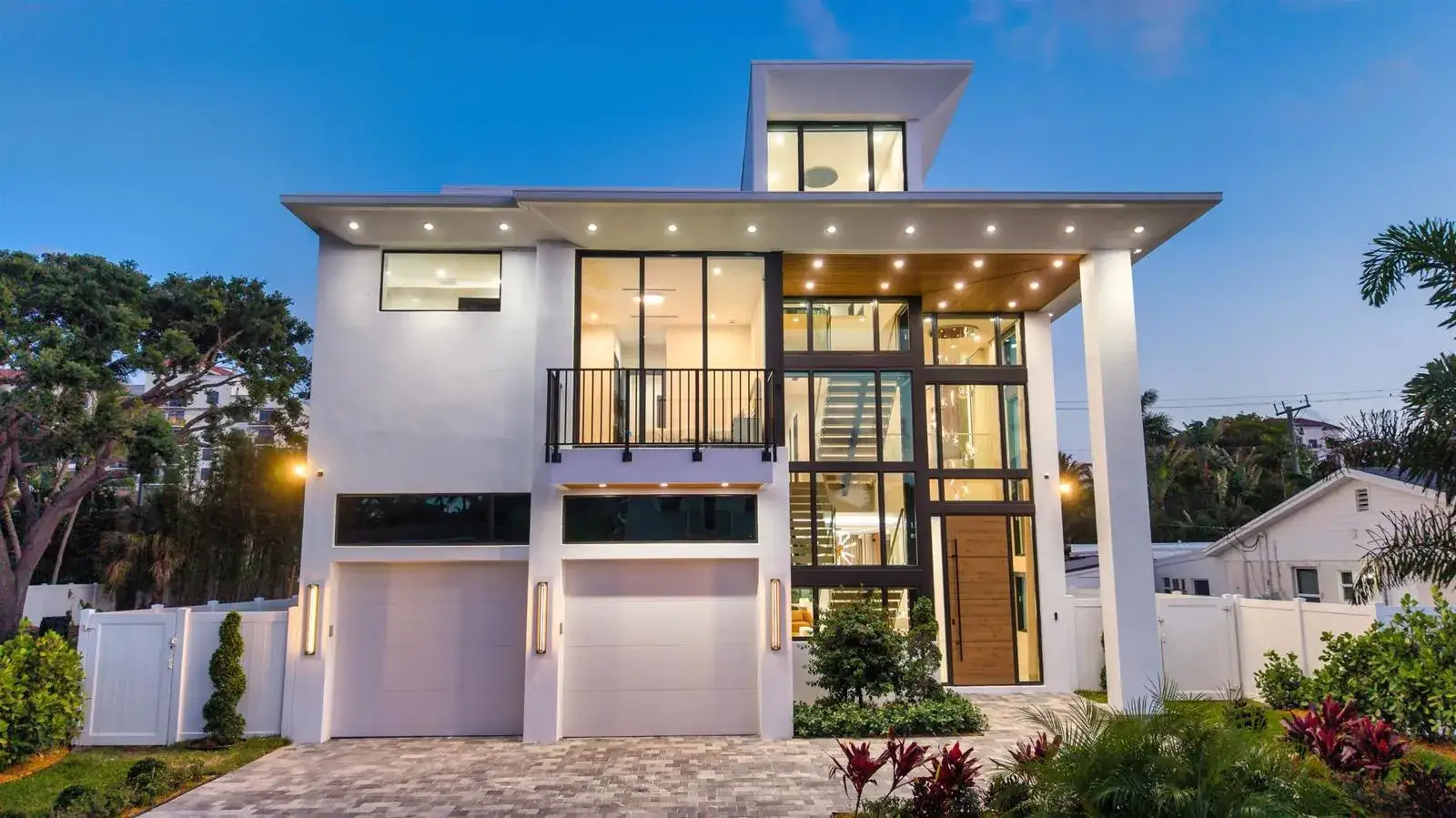 5 bedroom 6 bath Residential for sale at 310 NE 2nd Street, Boca Raton FL 33432