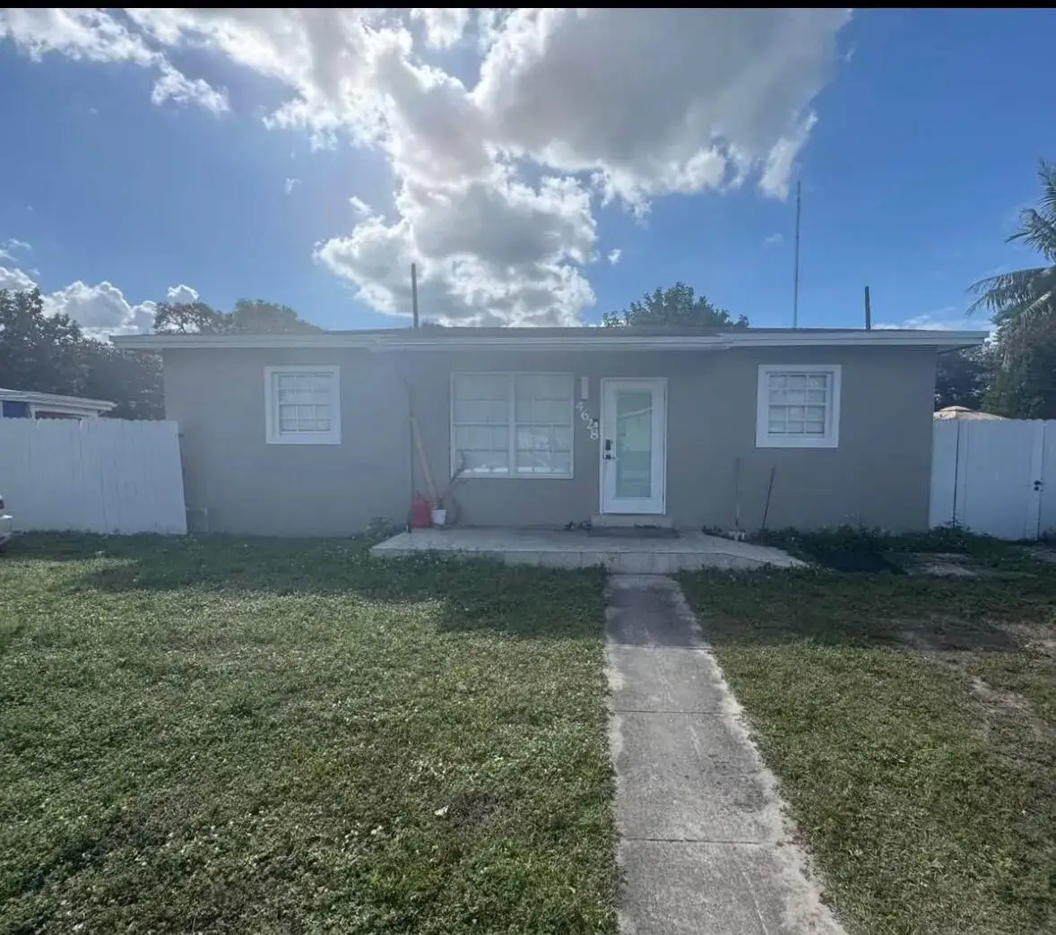 3 bedroom 1 bath Residential Lease for rent at 4628 SW 32nd Drive, West Park FL 33023