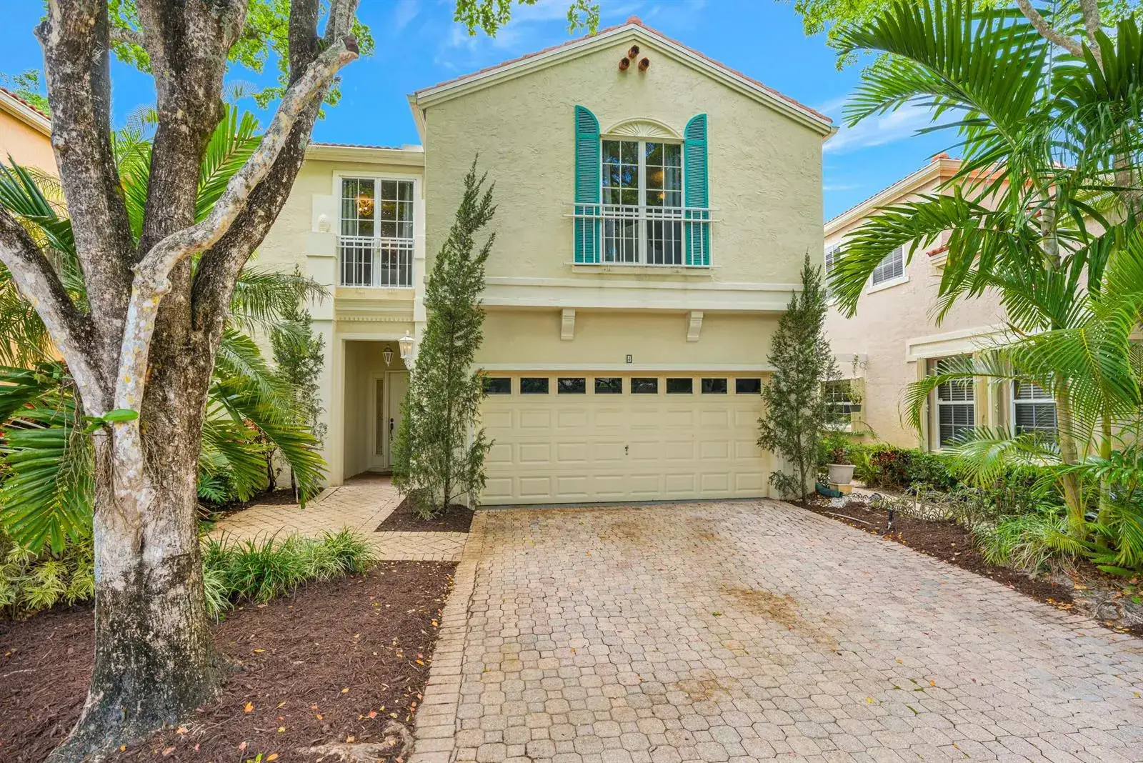 3 bedroom 2 bath Residential for sale at 4 Via Del Corso, Palm Beach Gardens FL 33418