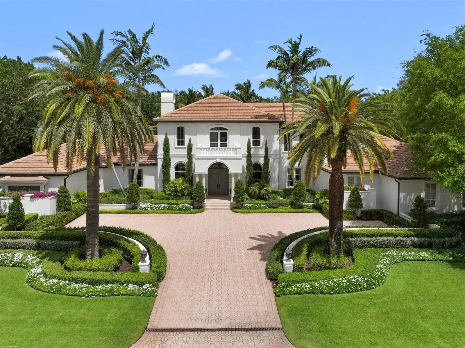 6 bedroom 7 bath Residential for sale at 11707 Maidstone Drive, Wellington FL 33414