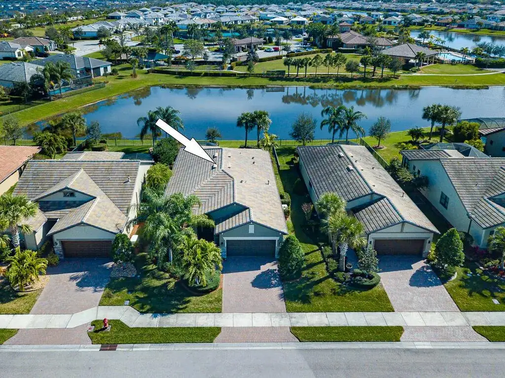 3 bedroom 2 bath Residential for sale at 221 SE Longview Drive, Port St. Lucie FL 34984
