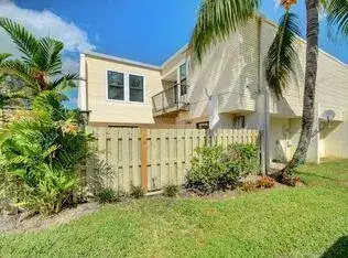 2 bedroom 2 bath Residential for sale at 11976 Shakerwood Lane, Wellington FL 33414