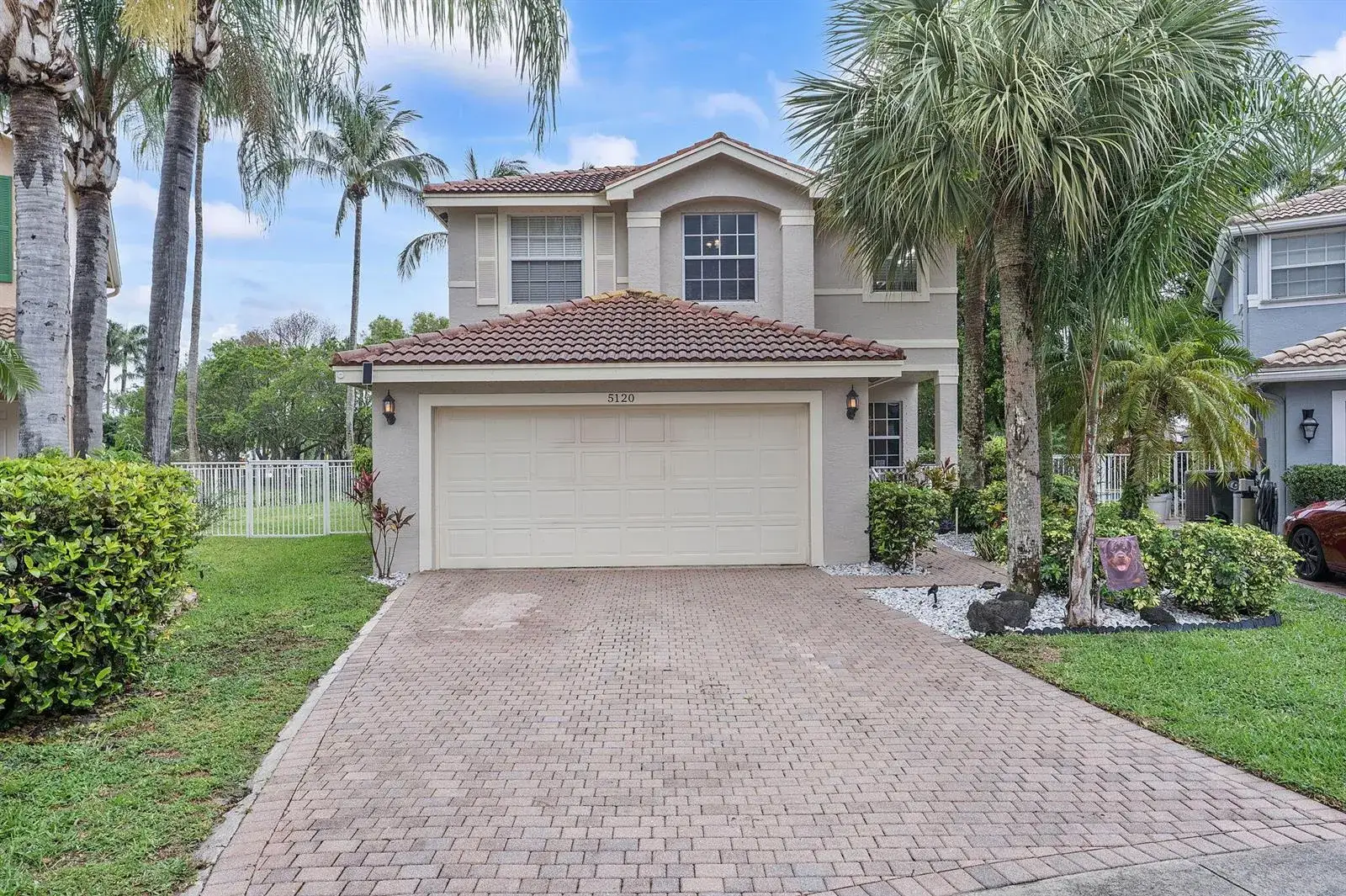 4 bedroom 2 bath Residential for sale at 5120 Crescent Moon Drive, FL 33463